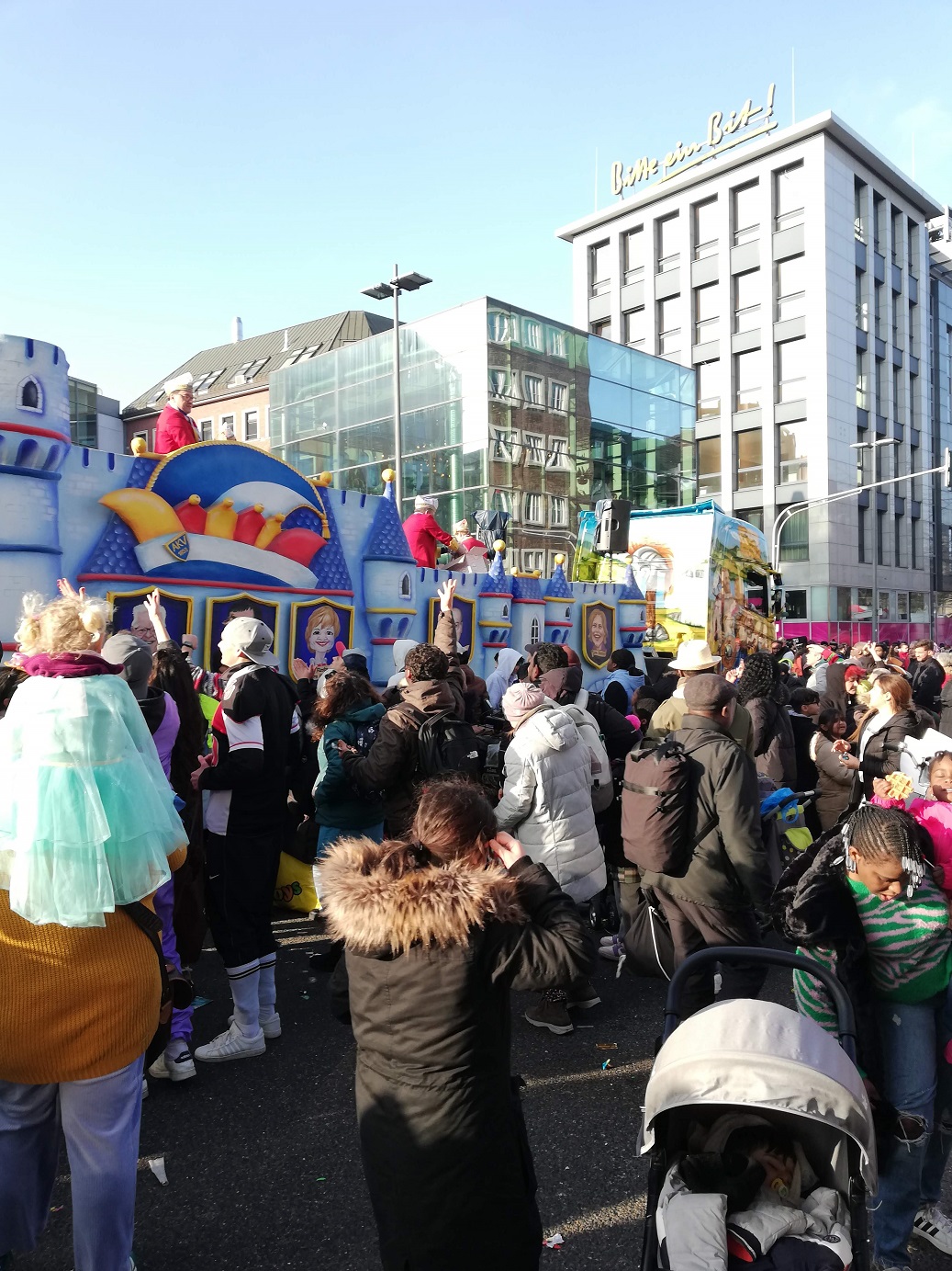 Celebrating Spring in Aachen: The Colorful Carnival Extravaganza